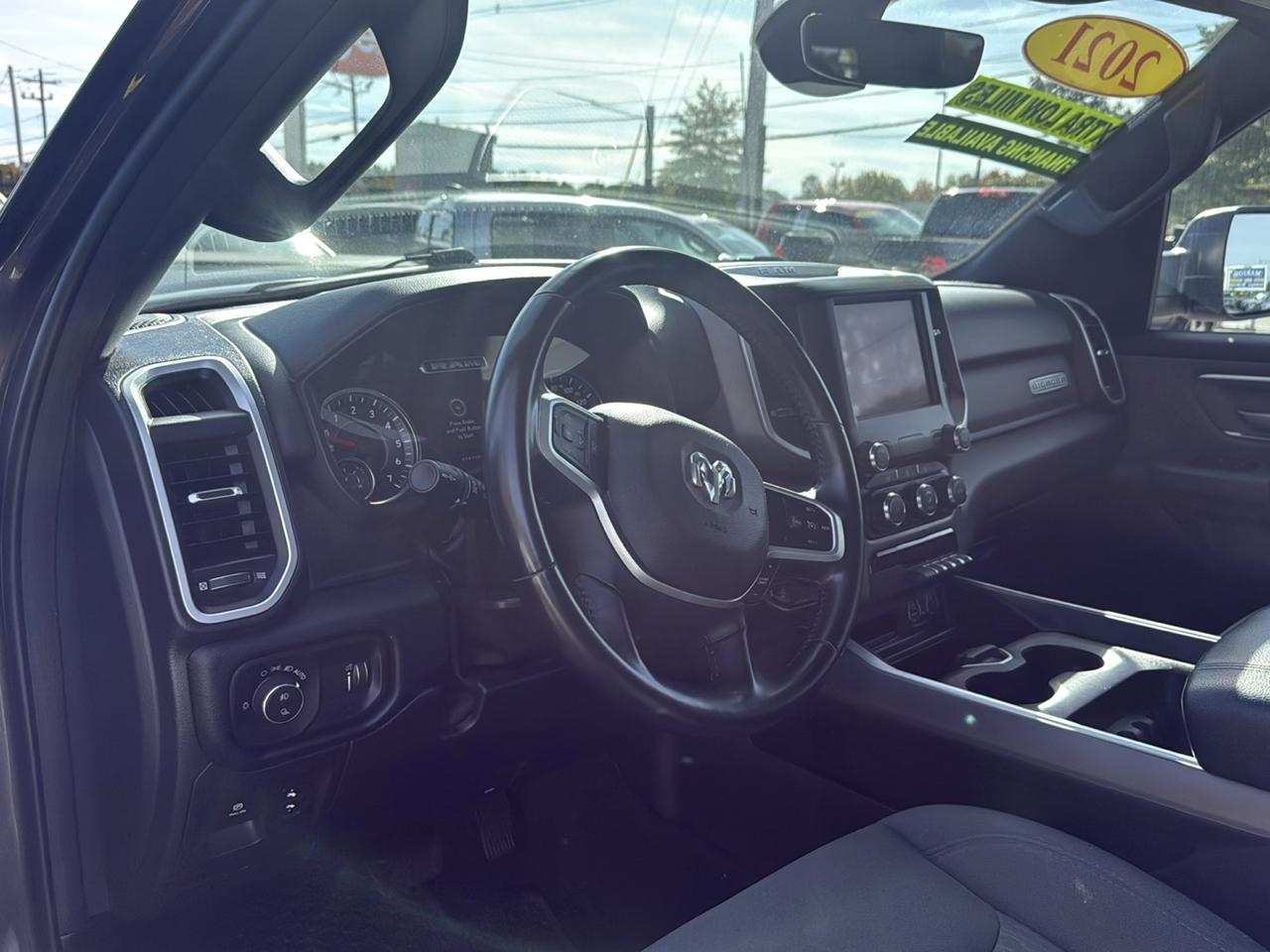 RAM 1500 Big Horn Quad Cab 4WD 2021