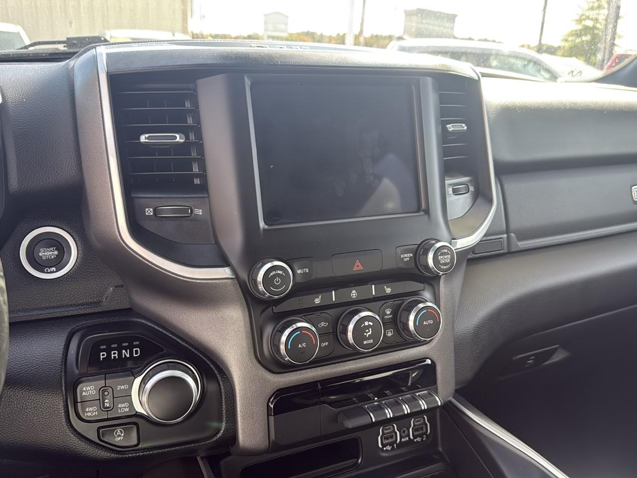 RAM 1500 Big Horn Quad Cab 4WD 2021