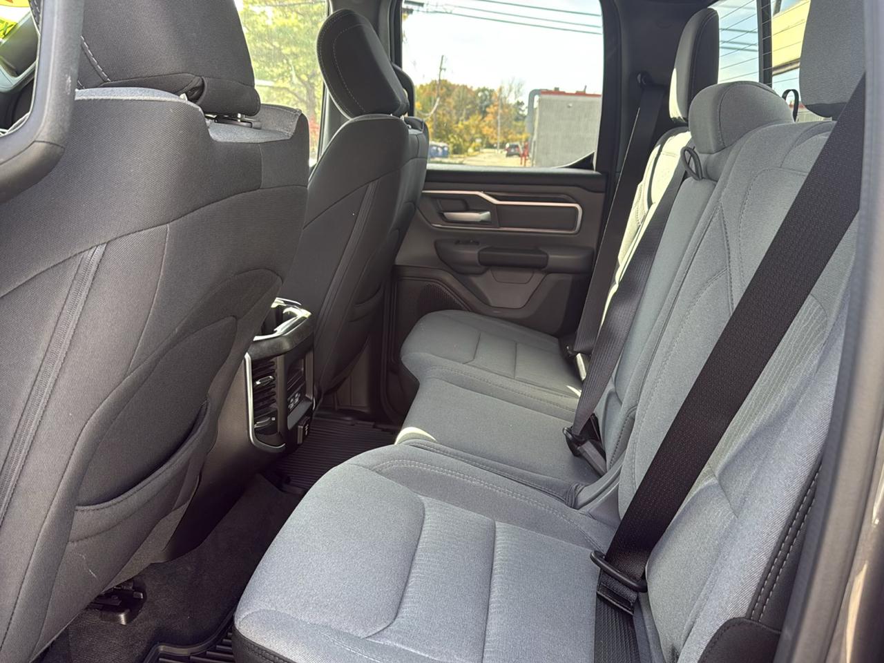 RAM 1500 Big Horn Quad Cab 4WD 2021