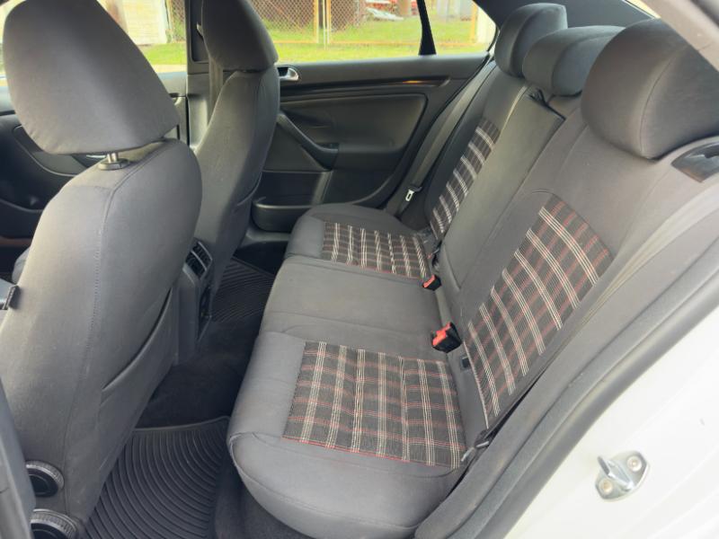 Volkswagen Jetta TDI Cup Edition 2010