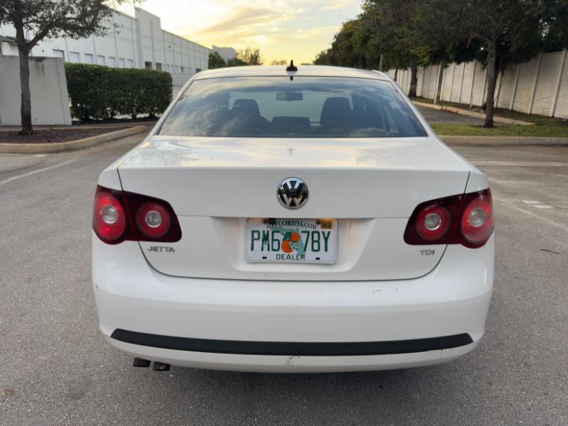 Volkswagen Jetta TDI Cup Edition 2010