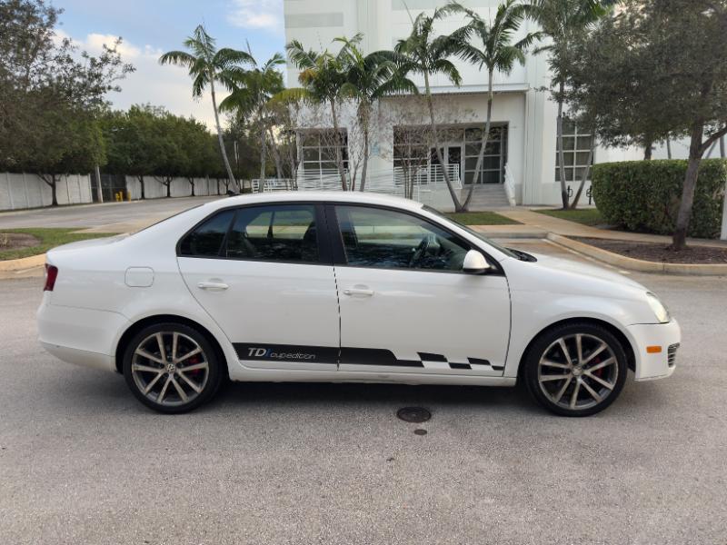 Volkswagen Jetta TDI Cup Edition 2010
