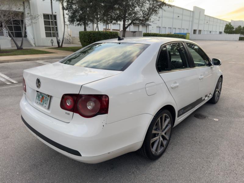 Volkswagen Jetta TDI Cup Edition 2010