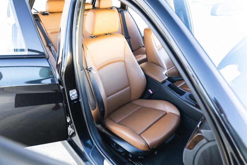 BMW 3-Series Sport Wagon 328i 2011