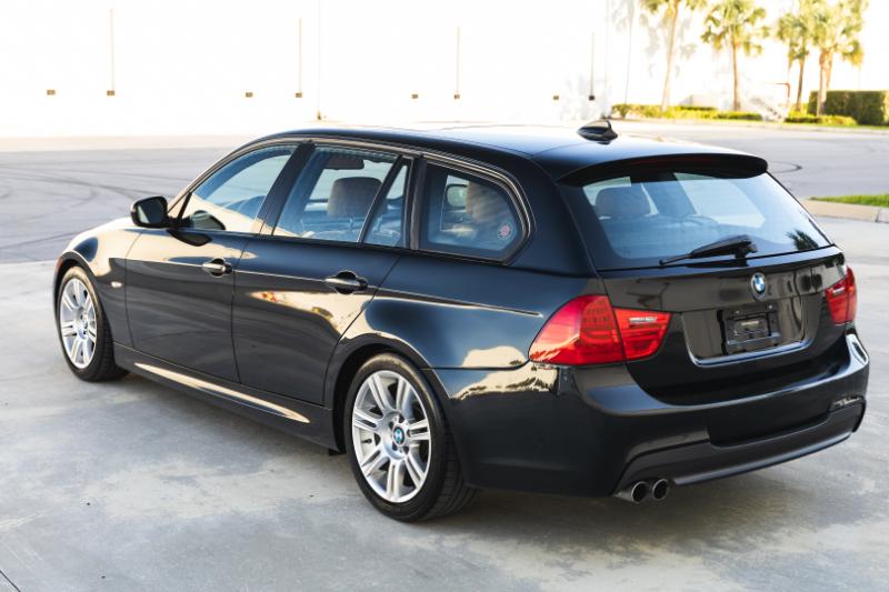 BMW 3-Series Sport Wagon 328i 2011