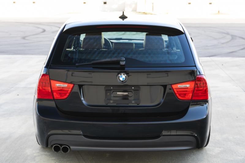 BMW 3-Series Sport Wagon 328i 2011