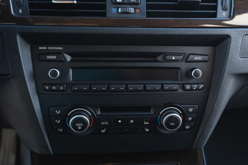 BMW 3-Series Sport Wagon 328i 2011