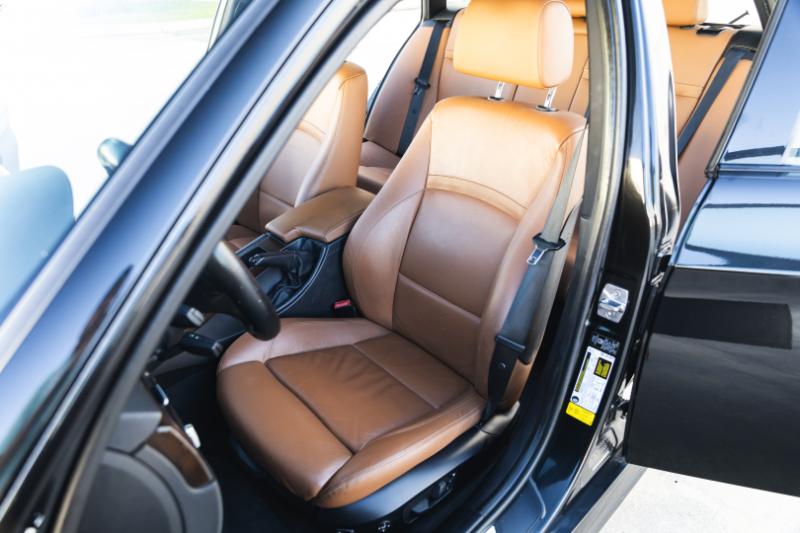 BMW 3-Series Sport Wagon 328i 2011