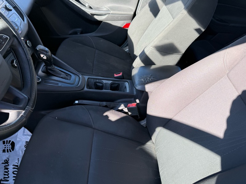 Ford Focus SE Sedan 2015