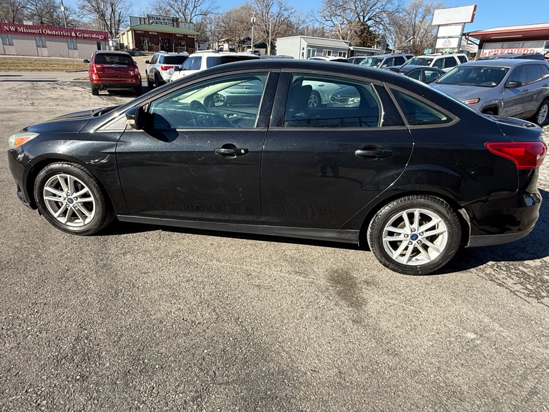 Ford Focus SE Sedan 2015