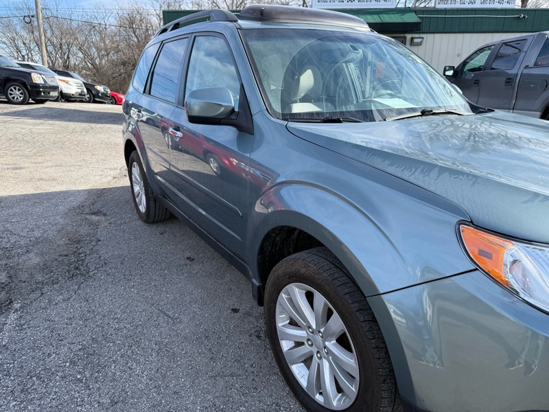 Subaru Forester 2.5X Premium 2013