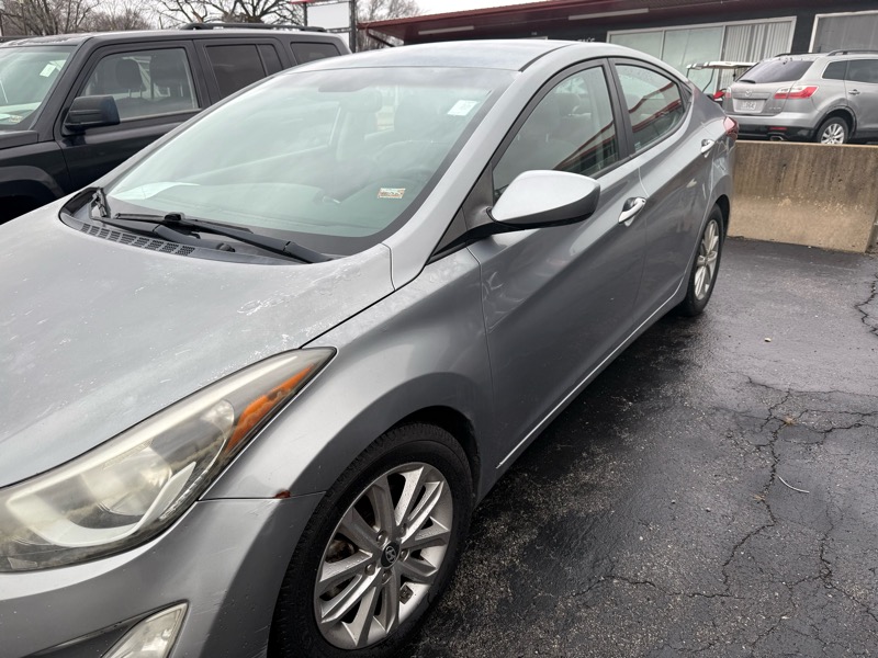 Hyundai Elantra SE 6AT 2015