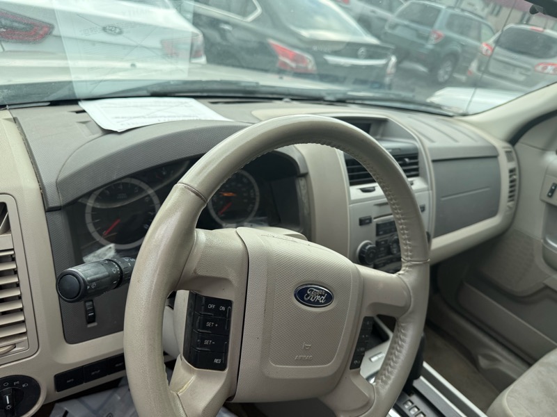 Ford Escape XLT 4WD 2011