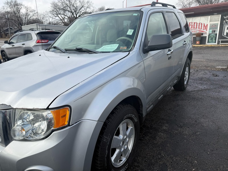 Ford Escape XLT FWD 2012