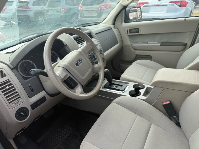 Ford Escape XLT FWD 2012
