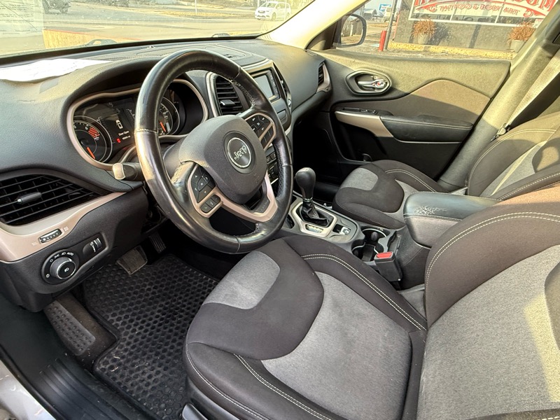 Jeep Cherokee Latitude FWD 2018