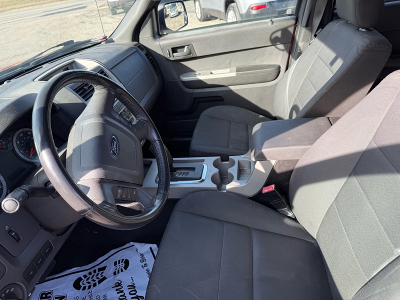 Ford Escape XLT FWD 2011