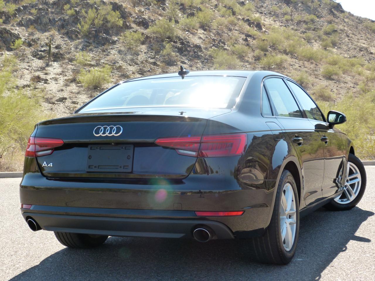 Audi A4 2.0T Premium Sedan 2017