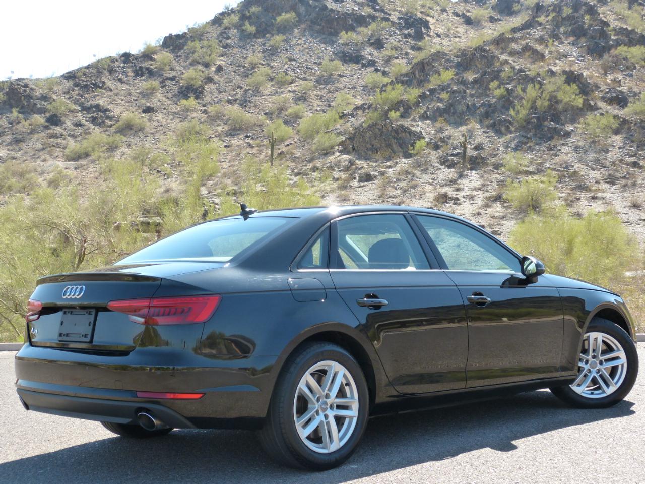Audi A4 2.0T Premium Sedan 2017