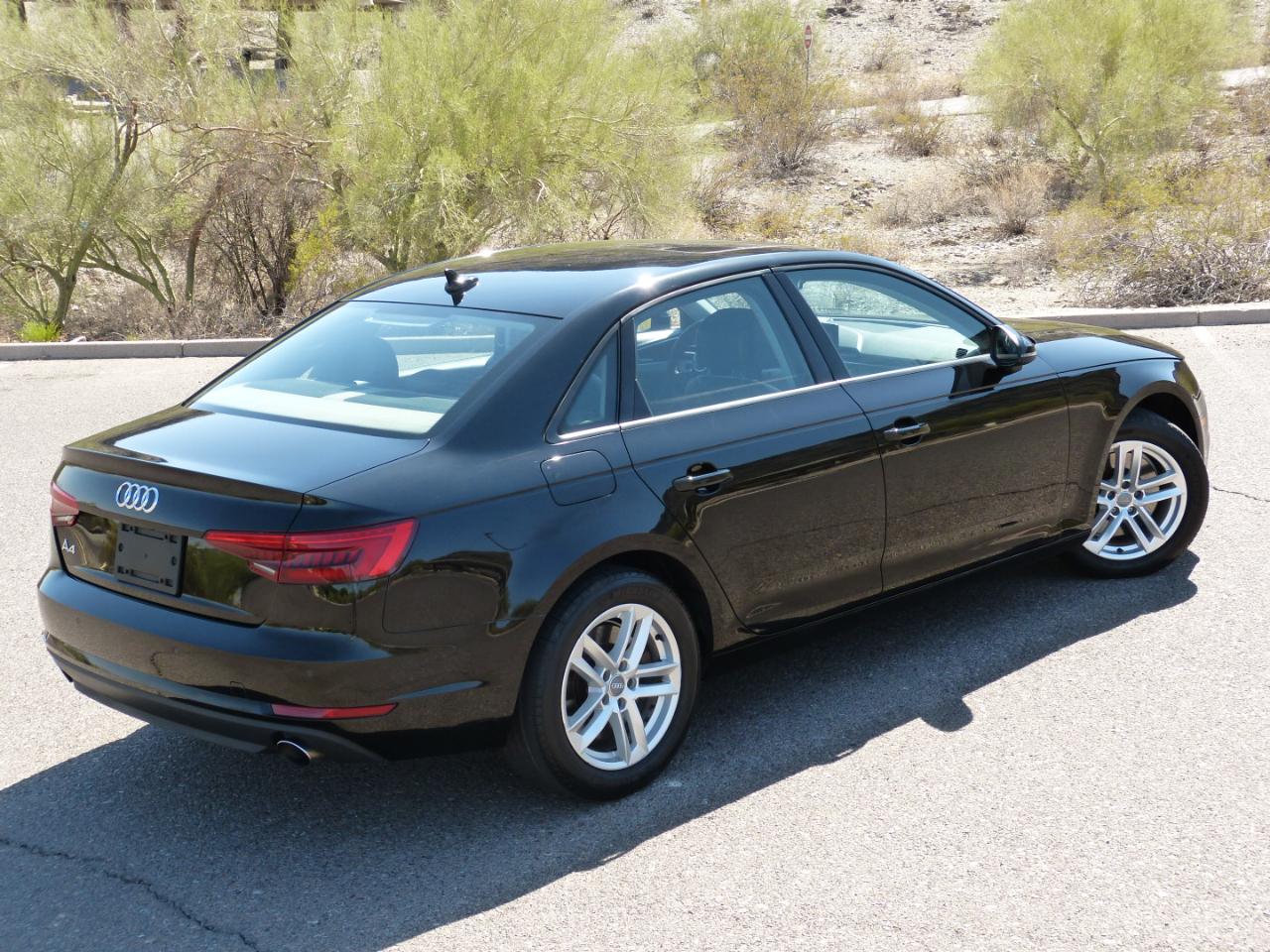 Audi A4 2.0T Premium Sedan 2017