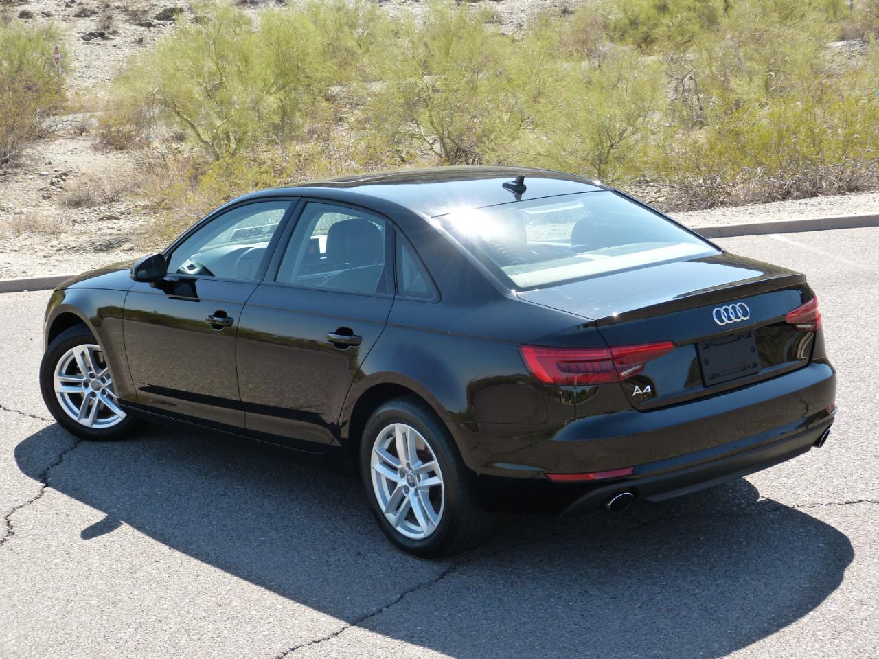 Audi A4 2.0T Premium Sedan 2017