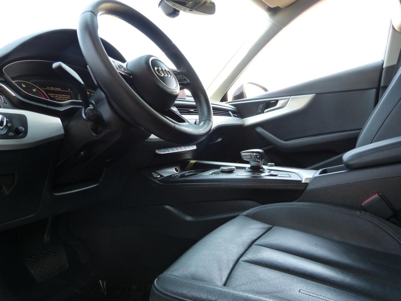 Audi A4 2.0T Premium Sedan 2017