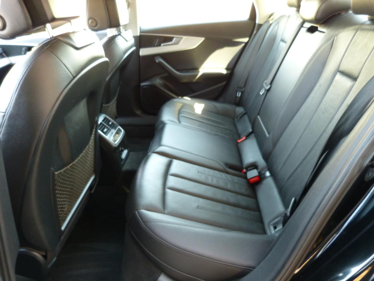 Audi A4 2.0T Premium Sedan 2017