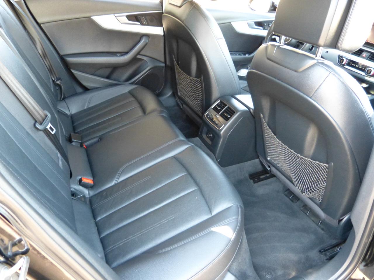 Audi A4 2.0T Premium Sedan 2017