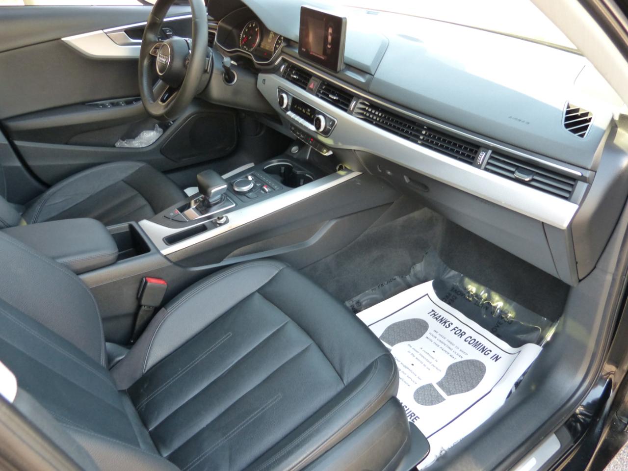 Audi A4 2.0T Premium Sedan 2017