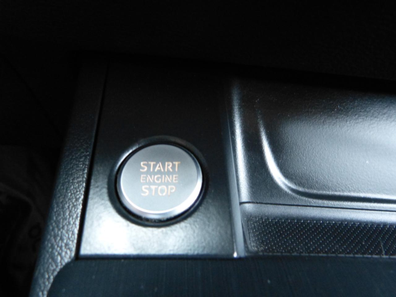 Audi A4 2.0T Premium Sedan 2017