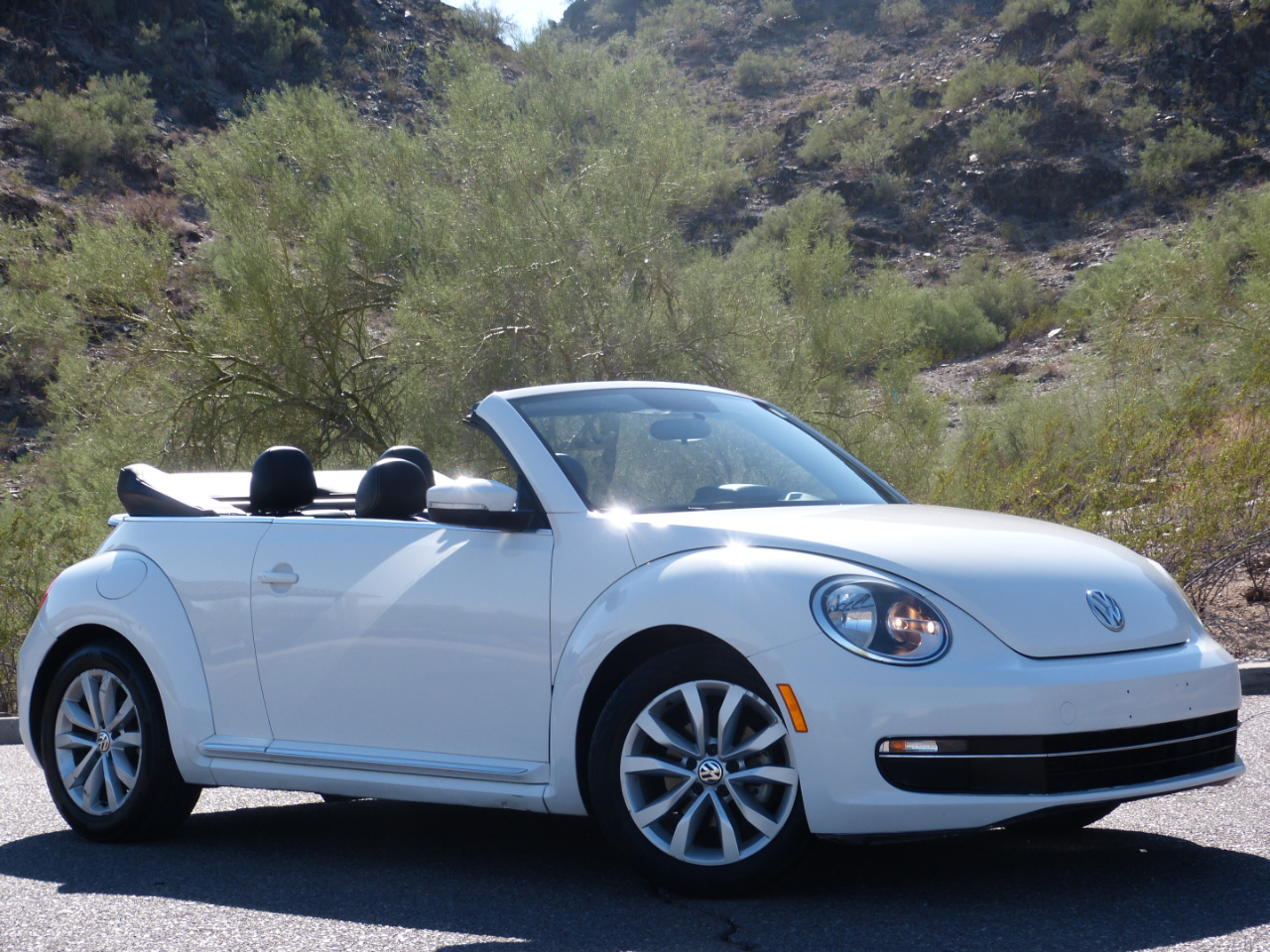 Volkswagen Beetle 2.0T Turbo Convertible 2013 Volkswagen Beetle 2.0T Turbo Convertible 2013