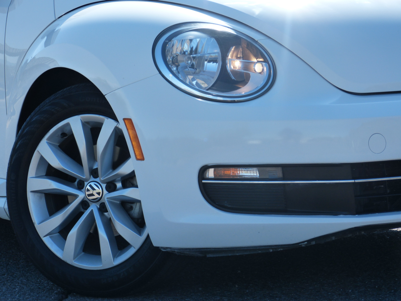 Volkswagen Beetle 2.0T Turbo Convertible 2013 Volkswagen Beetle 2.0T Turbo Convertible 2013