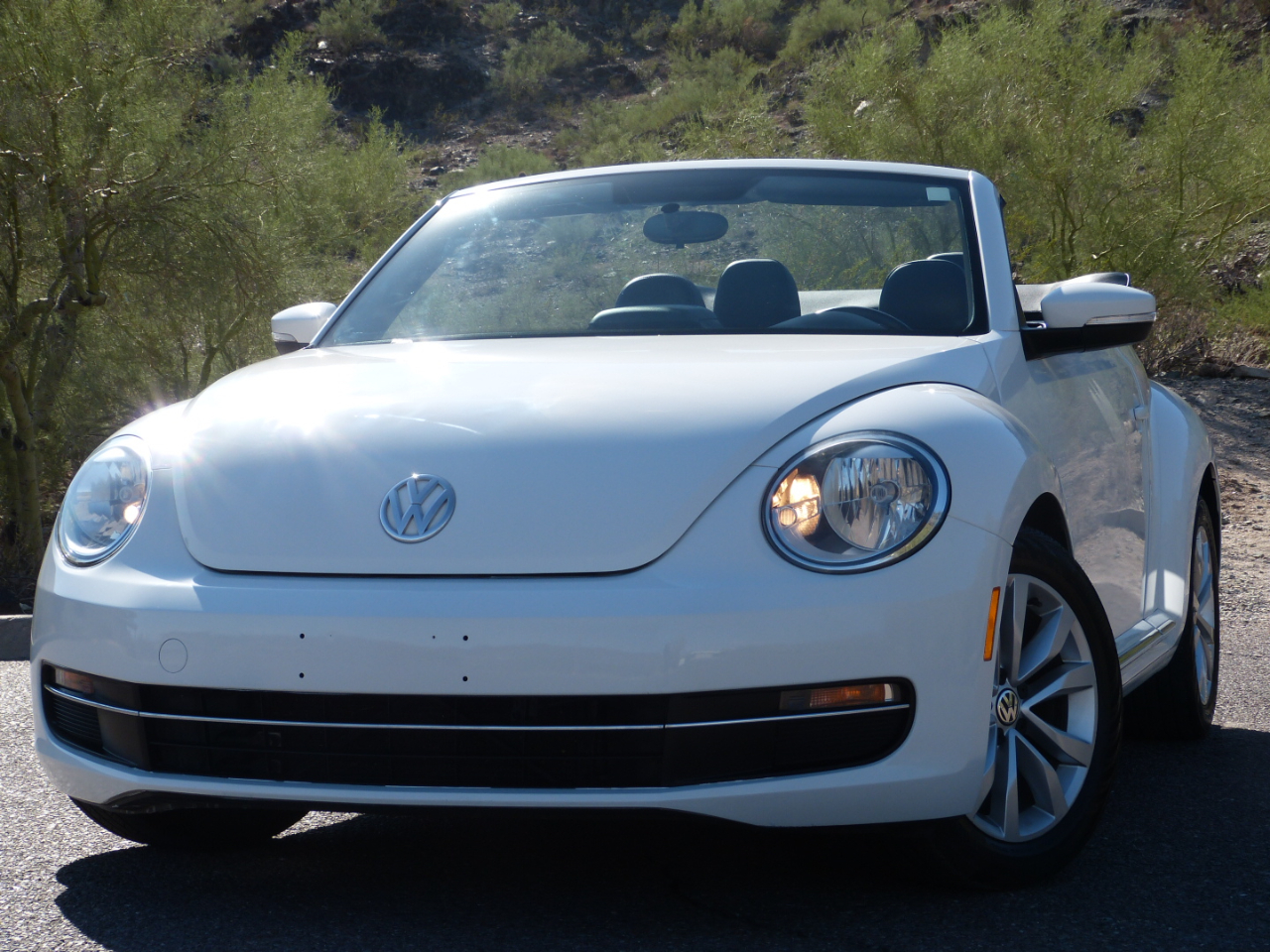 Volkswagen Beetle 2.0T Turbo Convertible 2013 Volkswagen Beetle 2.0T Turbo Convertible 2013