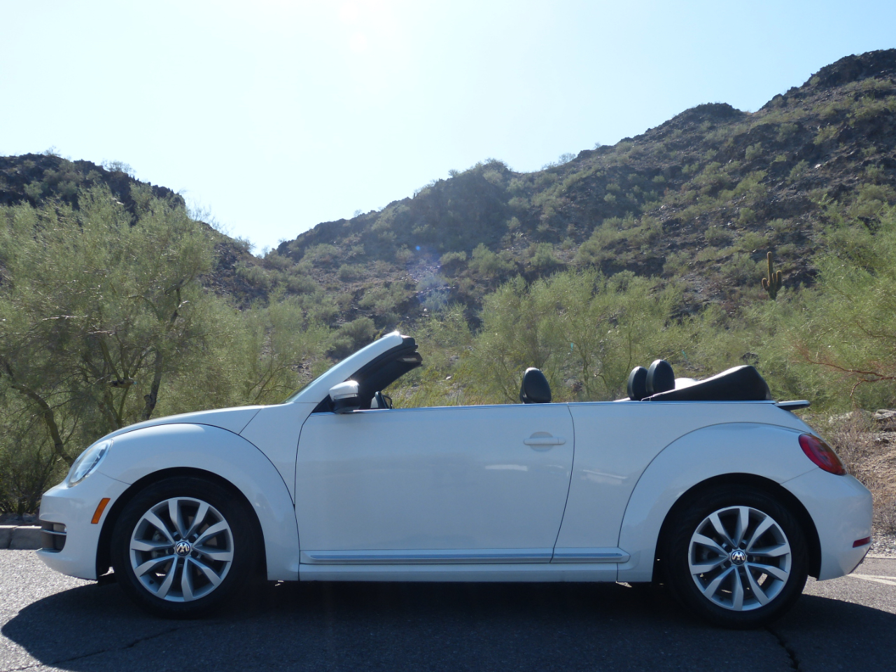 Volkswagen Beetle 2.0T Turbo Convertible 2013 Volkswagen Beetle 2.0T Turbo Convertible 2013