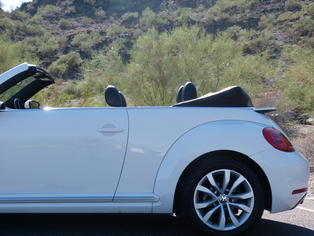 Volkswagen Beetle 2.0T Turbo Convertible 2013 Volkswagen Beetle 2.0T Turbo Convertible 2013