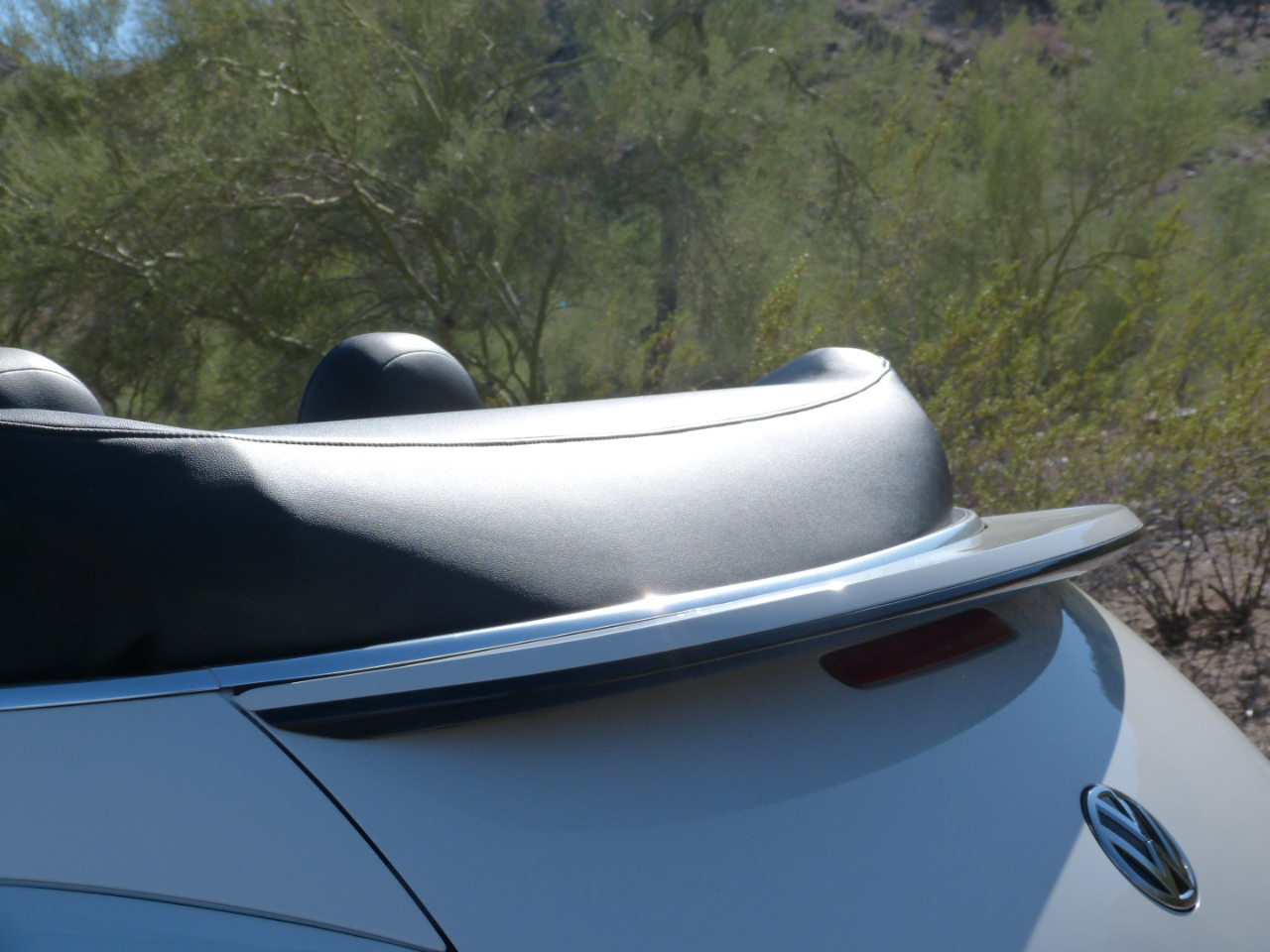 Volkswagen Beetle 2.0T Turbo Convertible 2013 Volkswagen Beetle 2.0T Turbo Convertible 2013