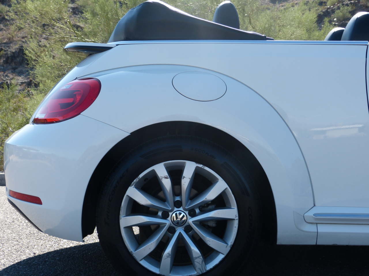 Volkswagen Beetle 2.0T Turbo Convertible 2013 Volkswagen Beetle 2.0T Turbo Convertible 2013
