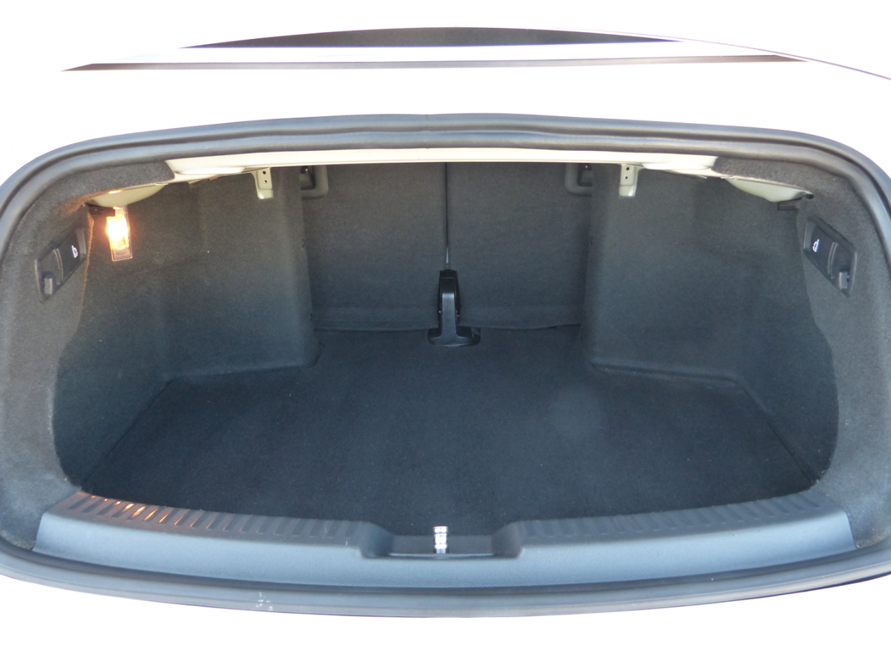 Volkswagen Beetle 2.0T Turbo Convertible 2013 Volkswagen Beetle 2.0T Turbo Convertible 2013