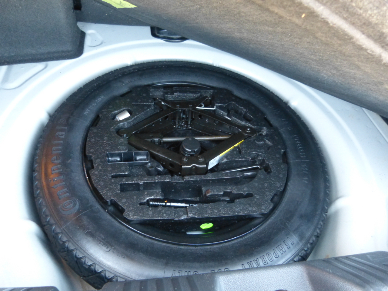 Volkswagen Beetle 2.0T Turbo Convertible 2013 Volkswagen Beetle 2.0T Turbo Convertible 2013