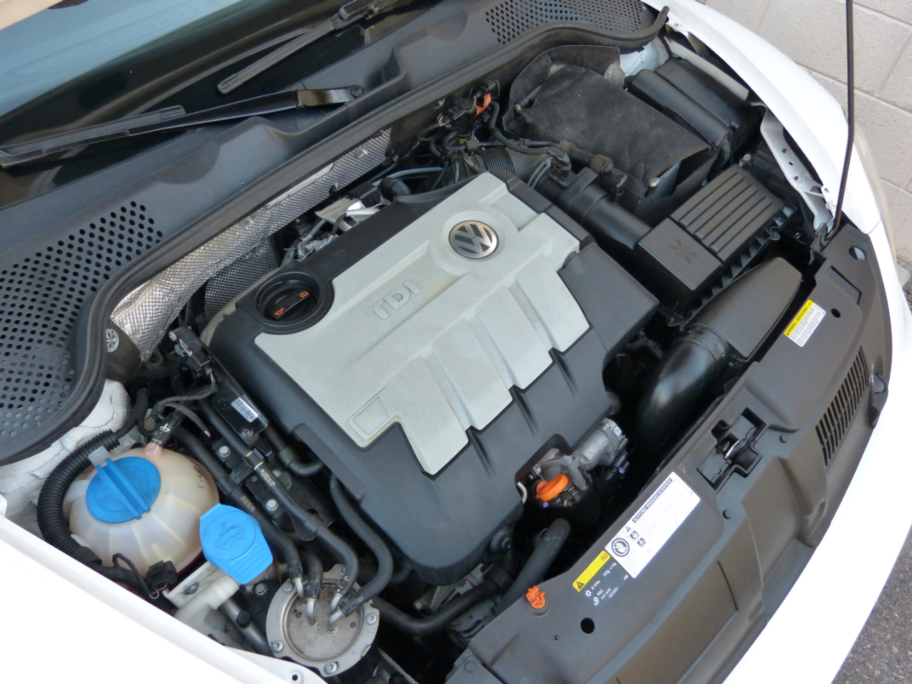 Volkswagen Beetle 2.0T Turbo Convertible 2013 Volkswagen Beetle 2.0T Turbo Convertible 2013