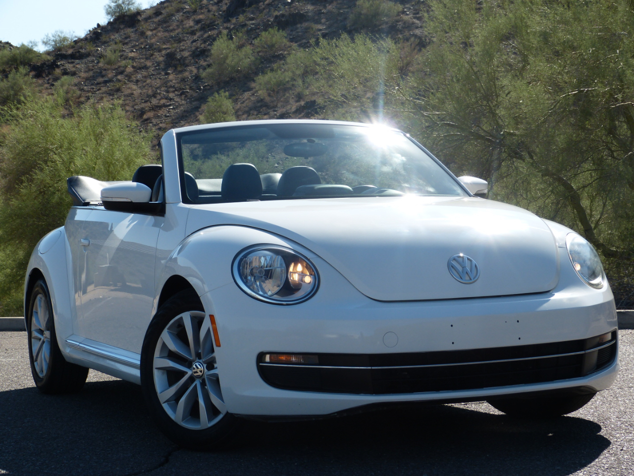 Volkswagen Beetle 2.0T Turbo Convertible 2013 Volkswagen Beetle 2.0T Turbo Convertible 2013