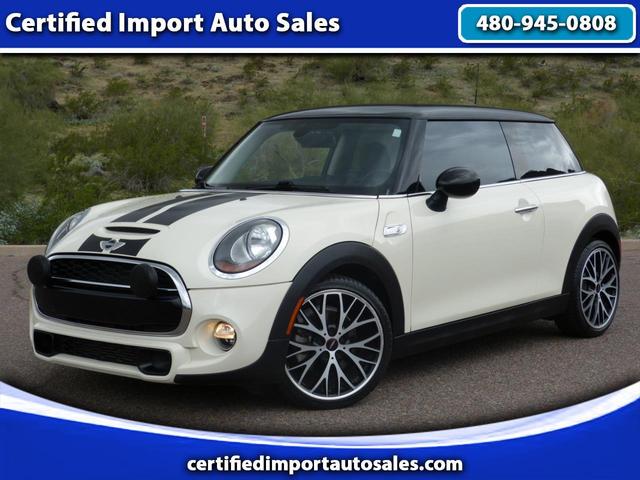 White 2015 MINI Cooper S 2-Door Hatchback FWD Hatchback Front-Wheel Drive Automatic