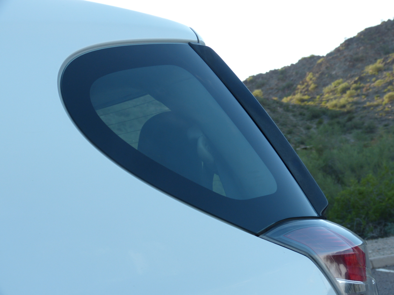 Scion iQ 3-Door Hatchback AT 2013 Scion iQ 3-Door Hatchback AT 2013