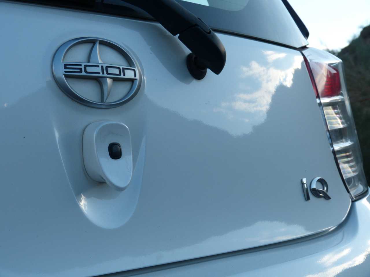 Scion iQ 3-Door Hatchback AT 2013 Scion iQ 3-Door Hatchback AT 2013