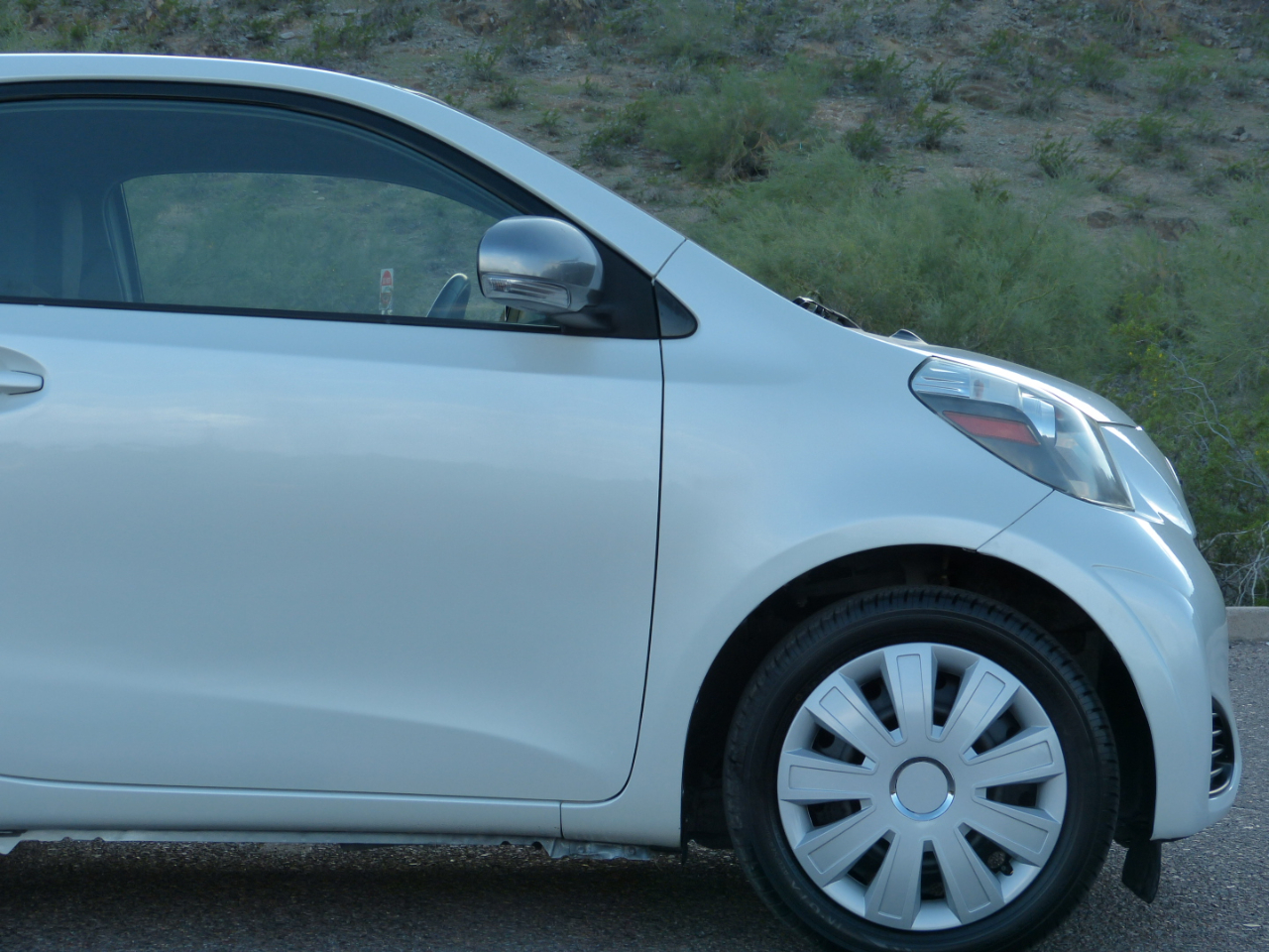 Scion iQ 3-Door Hatchback AT 2013 Scion iQ 3-Door Hatchback AT 2013