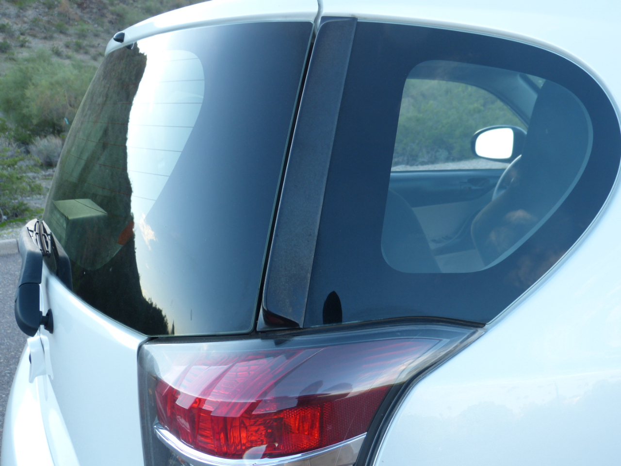 Scion iQ 3-Door Hatchback AT 2013 Scion iQ 3-Door Hatchback AT 2013