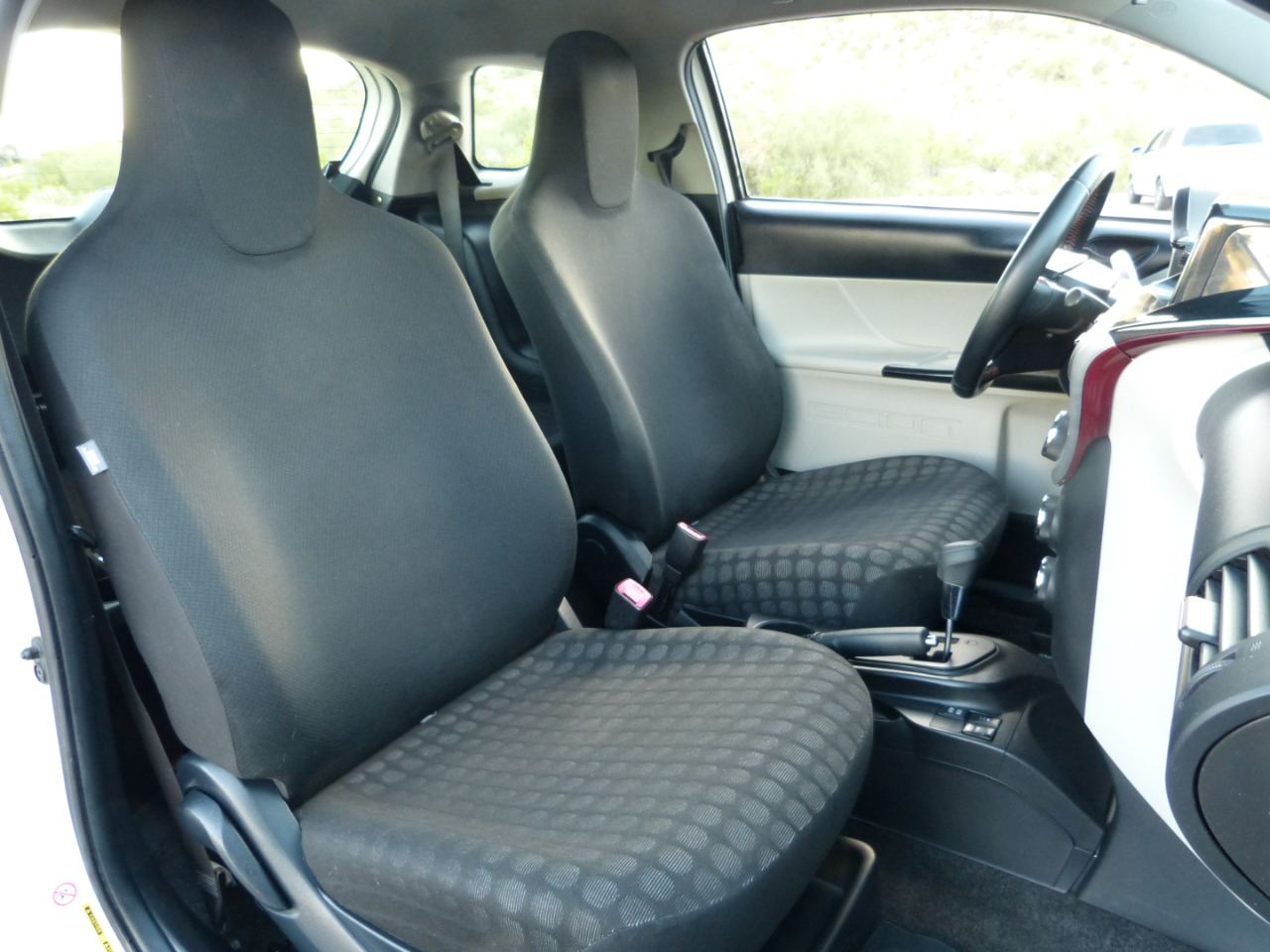 Scion iQ 3-Door Hatchback AT 2013 Scion iQ 3-Door Hatchback AT 2013