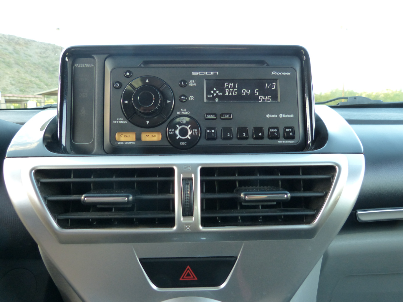 Scion iQ 3-Door Hatchback AT 2013 Scion iQ 3-Door Hatchback AT 2013