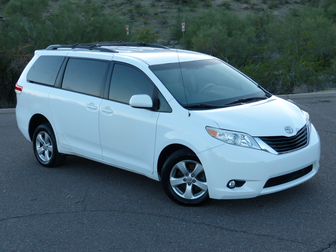 Toyota Sienna  2012 Toyota Sienna  2012