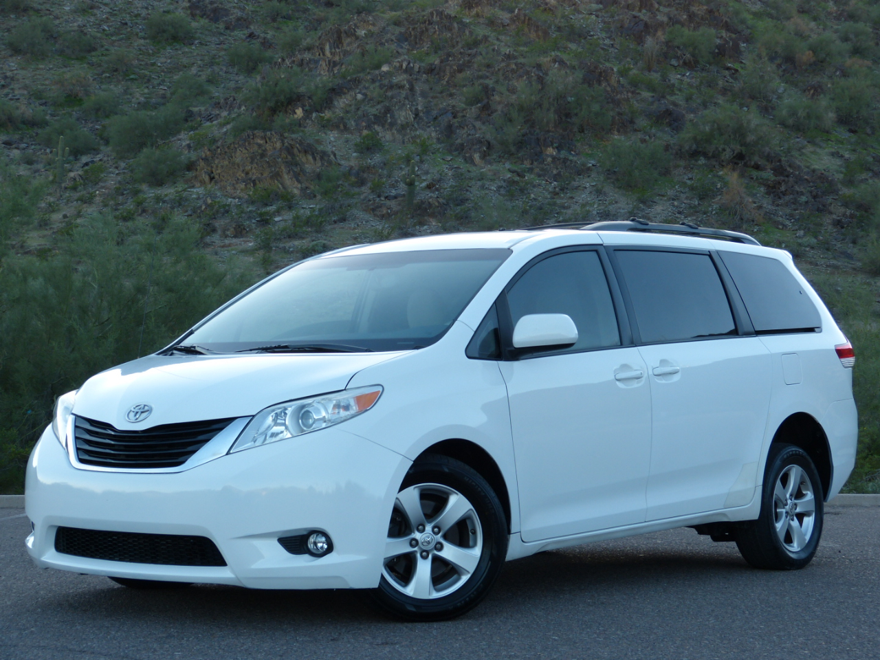 Toyota Sienna  2012 Toyota Sienna  2012